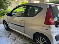 Usata Peugeot 107 68 CV (50 kW) 2008 Grigio Utilitaria