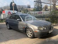 Usata Jaguar S-Type Classic 207 CV (152 kW) 2004 Grigio Berlina