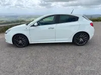 Usata Alfa Romeo Giulietta Quadrifoglio 2011 Bianco Utilitaria