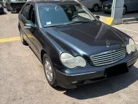 Usata Mercedes C220 122 CV (89 kW) 2004 Bluazzurro Berlina