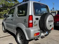Usata Suzuki Jimny 85 CV (62 kW) 2012 Grigio SUV