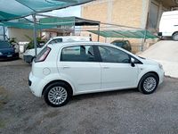 Usata Fiat Grande Punto 75 CV (55 kW) 2010 Bianco Utilitaria