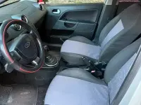 Usata Ford Fiesta 68 CV (50 kW) 2003 Grigio Utilitaria