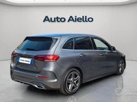 Usata Mercedes B200 Premium 150 CV (110 kW) 2019 Grigio Monovolume