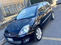 Usado Ford Fiesta 75 HP (55 kW) 2008 Preto Citadino