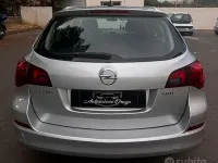 Usata Opel Astra Cosmo 125 CV (91 kW) 2012 Grigio Station wagon