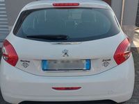 usata Peugeot 208 5p 1.4 vti 16v Active gpl 95cv