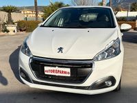 Usata Peugeot 208 Active 101 CV (74 kW) 2019 Bianco Utilitaria