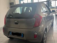 Usata Kia Picanto 69 CV (50 kW) 2014 Beige Utilitaria