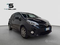 Usata Toyota Yaris Lounge 99 CV (72 kW) 2014 Nero Utilitaria