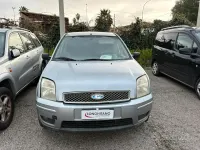 Usata Ford Fusion 68 CV (50 kW) 2005 Grigio Utilitaria