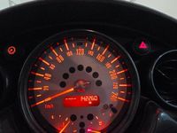 Begagnad Mini ONE 90 HK (66 kW) 2005 Vit Halvkombi
