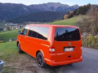 Usata VW Multivan Startline 140 CV (102 kW) 2013 Arancione Monovolume