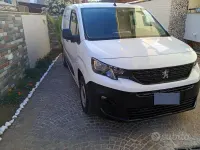 Usata Peugeot Partner 102 CV (75 kW) 2019 Bianco Monovolume