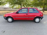 Usata Ford Fiesta S 53 CV (38 kW) 1990 Rosso Utilitaria
