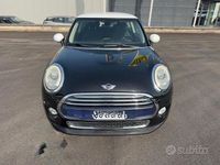 Usata Mini Cooper D 115 CV (84 kW) 2017 Viola Utilitaria