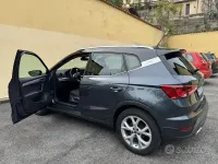 Usata Seat Arona FR 116 CV (85 kW) 2024 Grigio SUV
