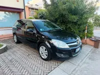 Usata Opel Astra Enjoy 90 CV (66 kW) 2008 Nero Station wagon