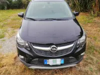 Usata Opel Karl Rocks 75 CV (55 kW) 2020 Nero Utilitaria
