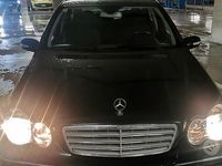 Usata Mercedes C220 150 CV (110 kW) 2007 Blu Station wagon