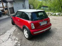 Begagnad Mini One D 75 HK (55 kW) 2004 Röd Halvkombi