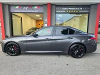 Usata Alfa Romeo Giulia 150 CV (110 kW) 2017 Grigio Berlina