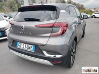 Usata Renault Captur Techno 90 CV (66 kW) 2024 Grigio SUV