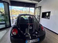 Usata VW New Beetle 105 CV (77 kW) 2008 Nero Utilitaria