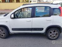 Gebraucht Fiat Panda 4x4 75 PS (55 kW) 2023 Weiß Kleinwagen