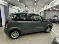 Usata Lancia Musa 77 CV (56 kW) 2011 Grigio Monovolume