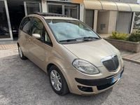 Usata Lancia Musa 70 CV (51 kW) 2005 Marrone Monovolume