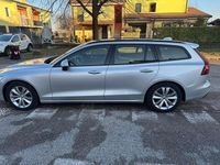 Usata Volvo V60 R-Design 215 CV (158 kW) 2022 Argento Station wagon