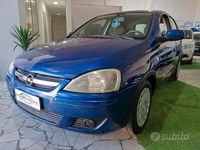 Usata Opel Corsa Cosmo 69 CV (50 kW) 2005 Blu Utilitaria