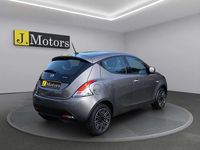 Usata Lancia Ypsilon Gold 69 CV (50 kW) 2023 Metallizzato Utilitaria