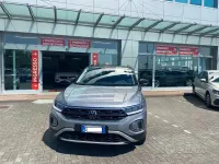Usata VW T-Roc Life 150 CV (110 kW) 2024 Grigio SUV
