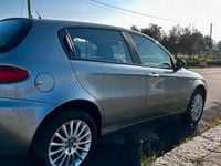 Usado Alfa Romeo 147 Exclusive 120 CV (88 kW) 2007 Gris Utilitario