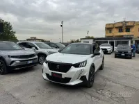 Usata Peugeot 2008 GT 131 CV (96 kW) 2021 Bianco SUV