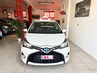 Usata Toyota Yaris Hybrid Style 73 CV (53 kW) 2015 Bianco Berlina