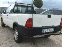 Gebraucht Fiat Strada 69 PS (50 kW) 2000 Weiß Pickup