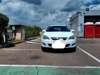 Usata Opel Astra 90 CV (66 kW) 2010 Bianco Berlina