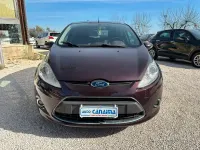 Gebraucht Ford Fiesta 70 PS (51 kW) 2011 Rot Limousine