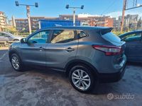 Usata Nissan Qashqai Acenta 110 CV (80 kW) 2017 Grigio SUV
