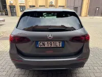 Usata Mercedes B250 Advanced Plus 163 CV (119 kW) 2023 Mountaingrau  met. Utilitaria