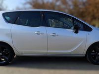 Usata Opel Meriva Design Edition 136 CV (100 kW) 2015 Argento Monovolume