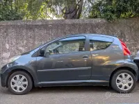 Usata Peugeot 107 68 CV (50 kW) 2010 Grigio Utilitaria