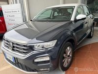 Usado VW T-Roc Advance 116 CV (85 kW) 2019 Gris SUV