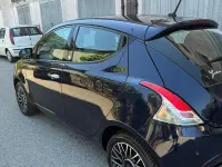 Usata Lancia Ypsilon Gold 69 CV (50 kW) 2018 Bluazzurro Utilitaria