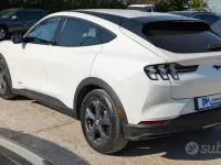Usata Ford Mustang Standard Range 136 CV (100 kW) 2023 Bianco Monovolume