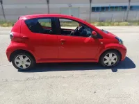 Usata Toyota Aygo Connect Style 68 CV (50 kW) 2011 Rosso Utilitaria