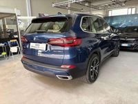Usata BMW X5 231 CV (169 kW) 2021 Phytonic blau met. SUV